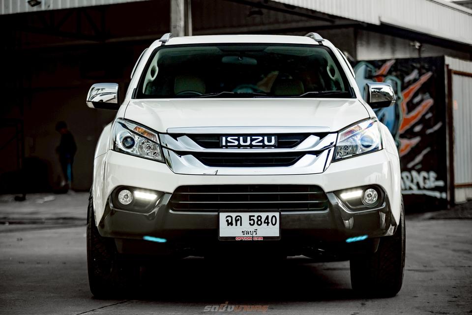 Isuzu MU-X 3.0Dvd 4wd ปี15