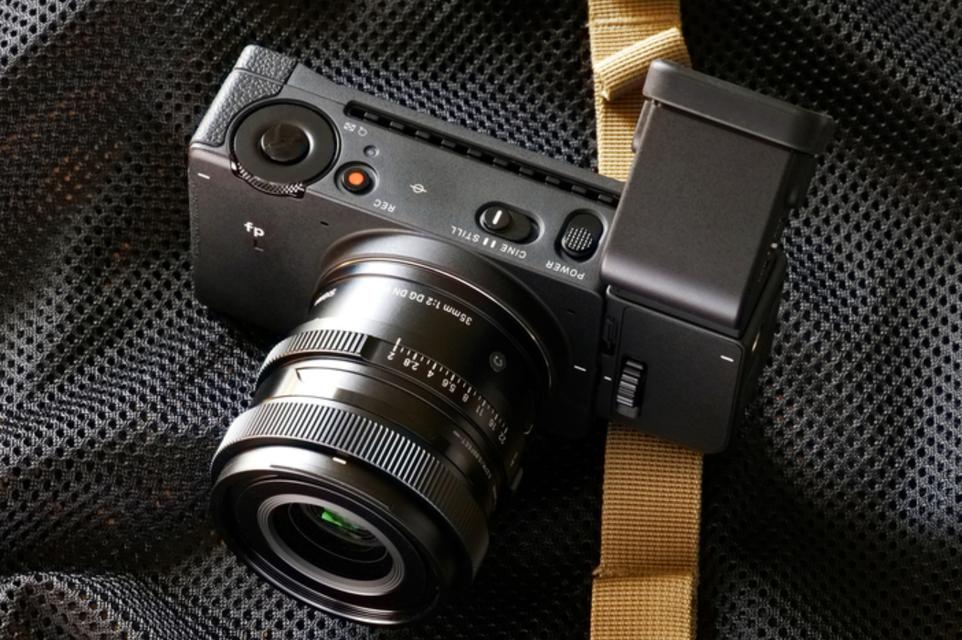 กล้อง Sigma FP L