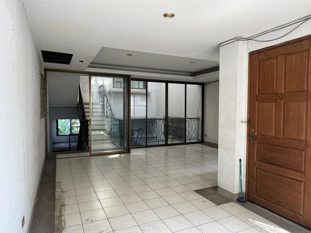 ขายทาวน์โฮม4.5ชั้น 35 ตร.ว. ย่านสุุขมวิท71ซอยปรีดีพนมยงค์ 14 ใกล้ทางด่วนBTSพระโขนง 3