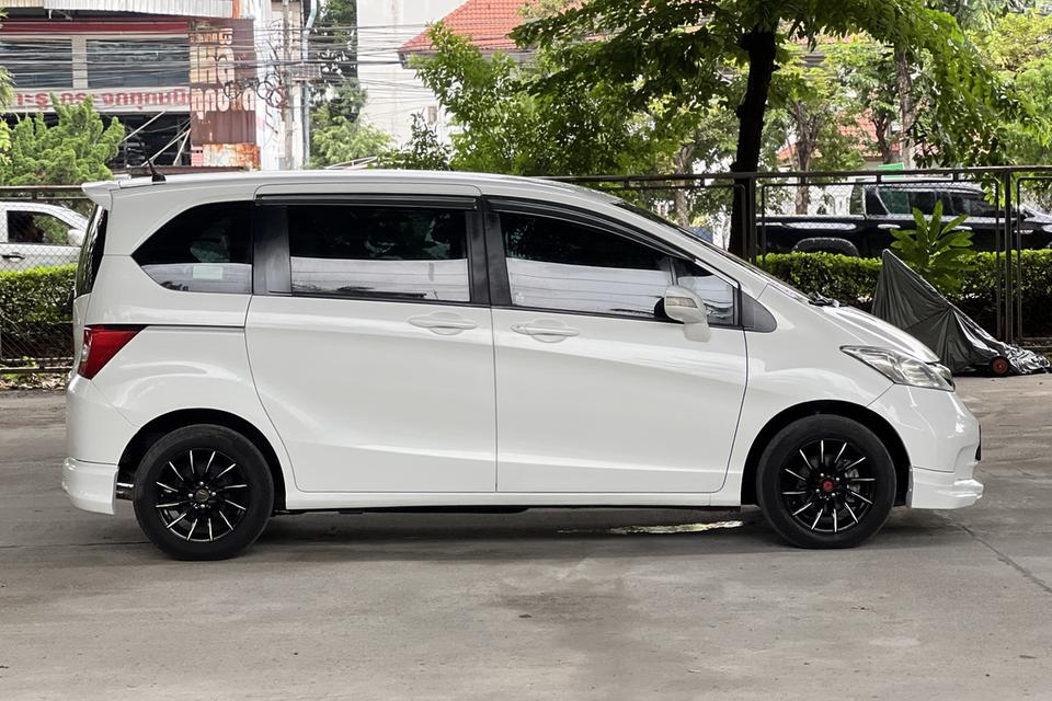 Honda FREED 1.5 EL AT ปี 2013 เบนซิน เกียร์ออโต้ 4