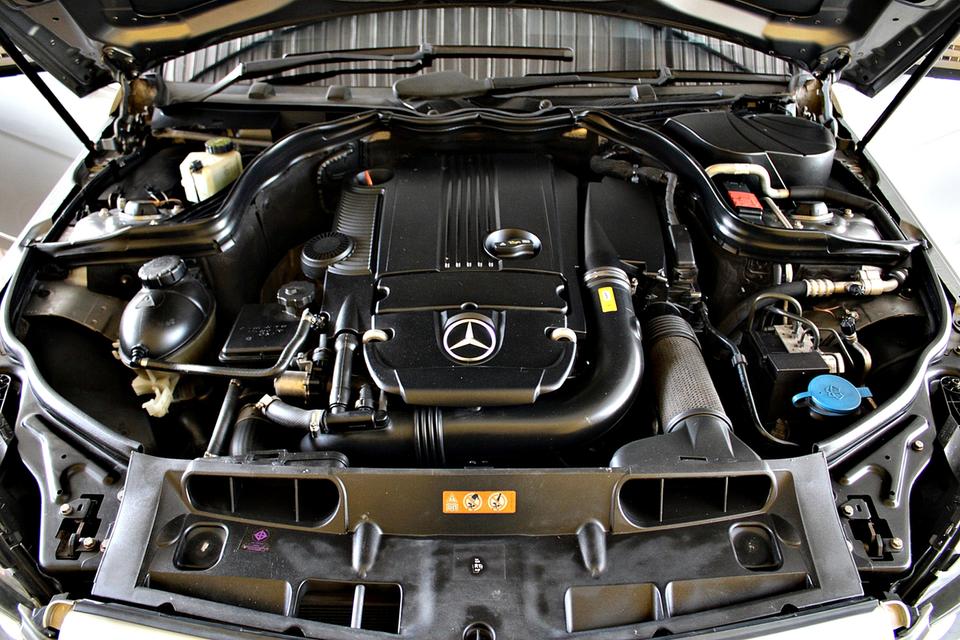 Mercedes-Benz C250 CGI Avantgarde Facelift (W204) ปี 2012 สีเทา รูปที่ 17