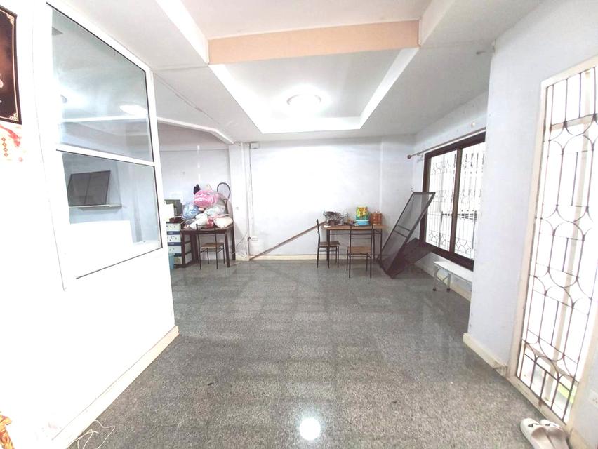 ทาวน์เฮ้าส์ ม.นันทนาการ์เด้น พาร์ค-เพลส 27 ตร.ว. ถ.345 บางคูวัด เมืองปทุมฯ บ้านหน้ากว้าง 6 เมตร พื้นเล่นระดับ 4