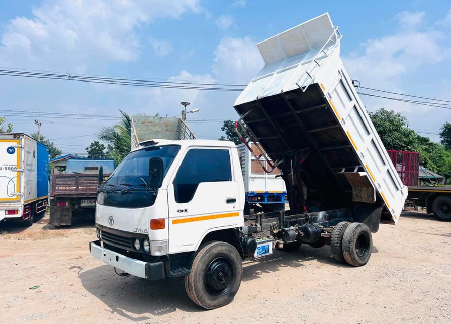 ขายด่วนรถบรรทุก 6 ล้อดั้มพ์ TOYOTA DYNA