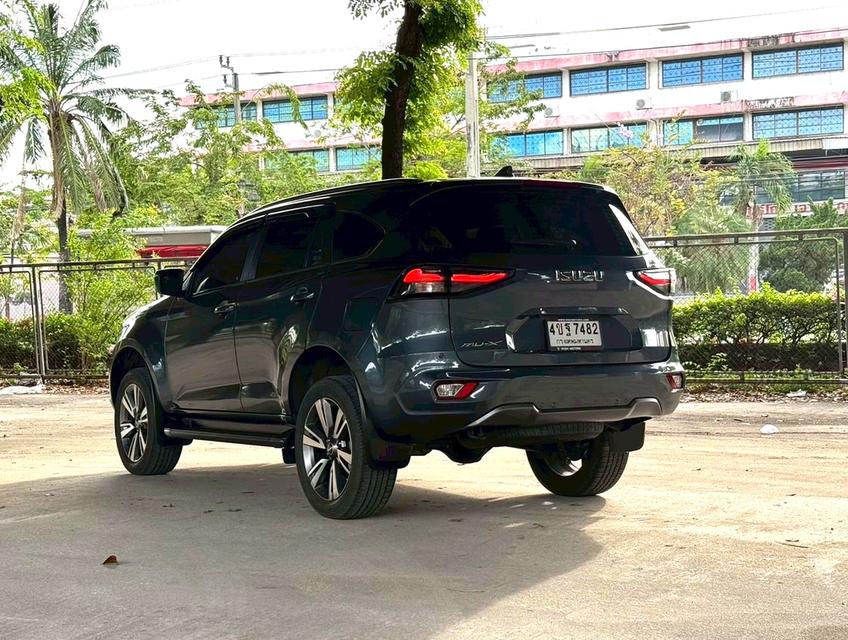 2023 Isuzu MU-X 1.9 ULTIMATE รถสวยจัดมือเดียว  4