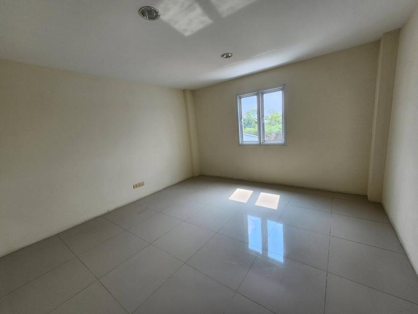 ขายด่วน! ถูกสุดในโครงการ อาคารพาณิชย์ 3.5 ชั้น ทำเลค้าขาย ติด ถ.บรมราชชนนี พร้อมเริ่มธุรกิจได้ทันที! 16