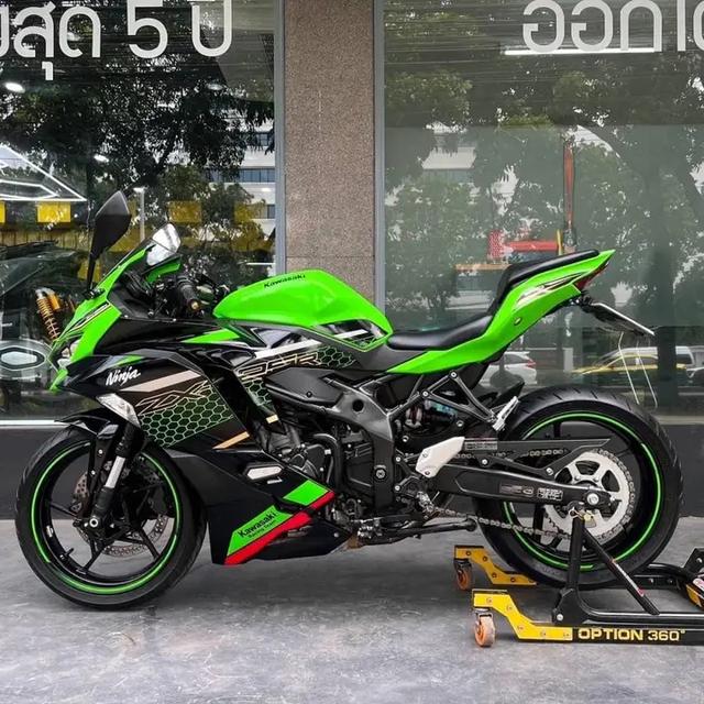 รถพร้อมใช้งานสภาพดีมาก Kawasaki Ninja ZX-25R 2