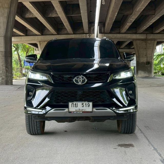Toyota FORTUNER 2.4 Legender 2WD AT ปี 2022