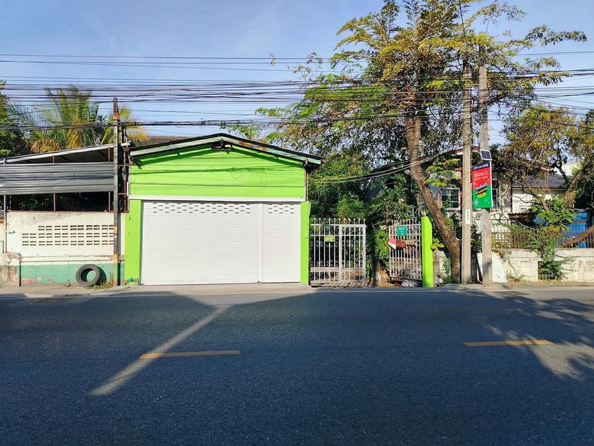 ขายบ้าน ติดถนน. เป็นการขายสิทธิ์เช่าวัด ใกล้เมือง ใกล้ทางด่วน รถเมล์วิ่งผ่านหน้าบ้าน 1
