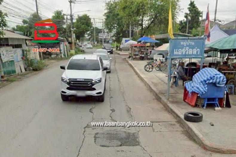 ทาวน์เฮาส์ หมู่บ้าน แอร์วิลล่า คลอง2 เนื้อที่ 16 ตรว. ถนนลำลูกกา ต.คูคต อ.ลำลูกกา จ.ปทุมธานี 12