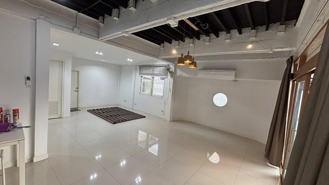 PB5365 ขายบ้านเดี่ยว 2ชั้น หมู่บ้าน อมรพันธ์ 9 ซอยลาดพร้าว-วังหิน74 บ้านรีโนเวท เนื้อที่ดิน 88 ตรว. อยู่บนถนนเมน 5