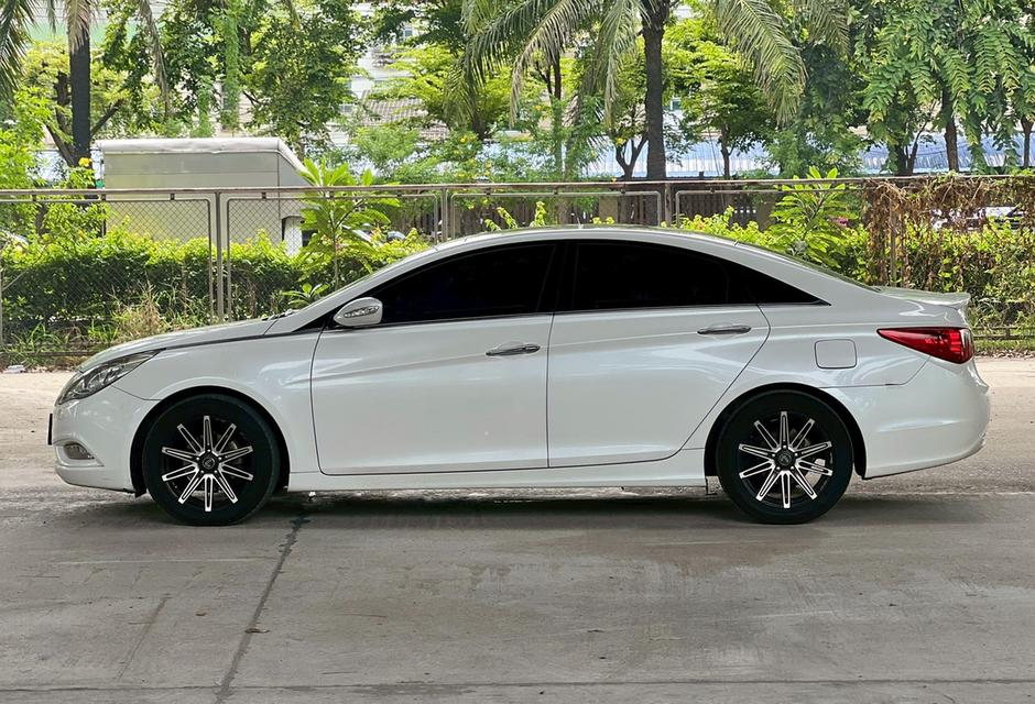 Hyundai SONATA 2.0 Sport Auto ปี 2013 3