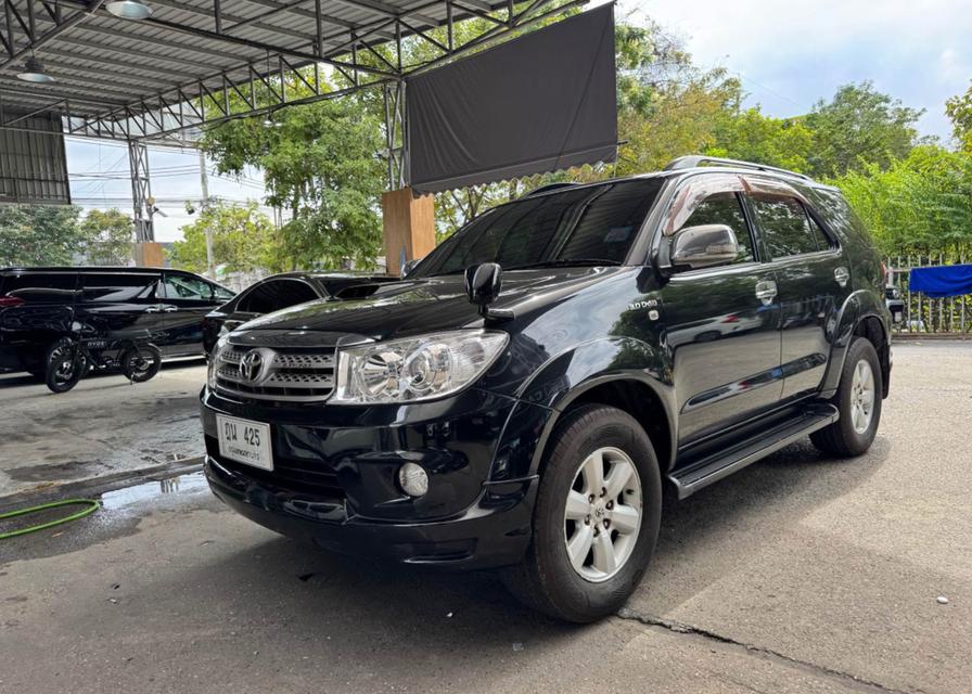 ขาย Toyota Fortuner เครื่องยนต์ 3.0 ดีเซล ปี 2010 3