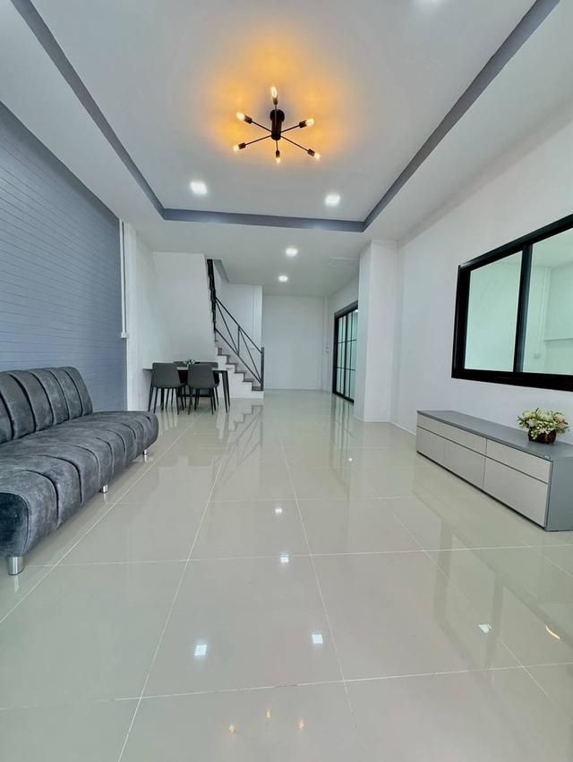 หมู่บ้านตะวันนา 8