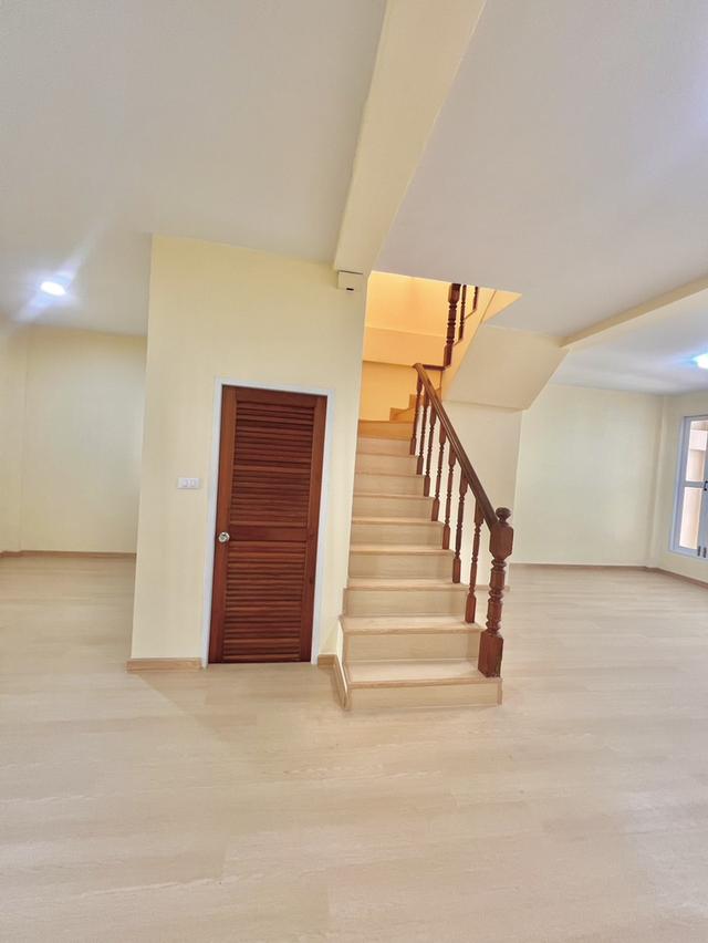 ทาว์เฮาส์ 4 นอน 3 น้ำ ติดถนนติวานนท์ ตรงข้าม ร.ร.พระหฤทัยนนท์บุรี 15