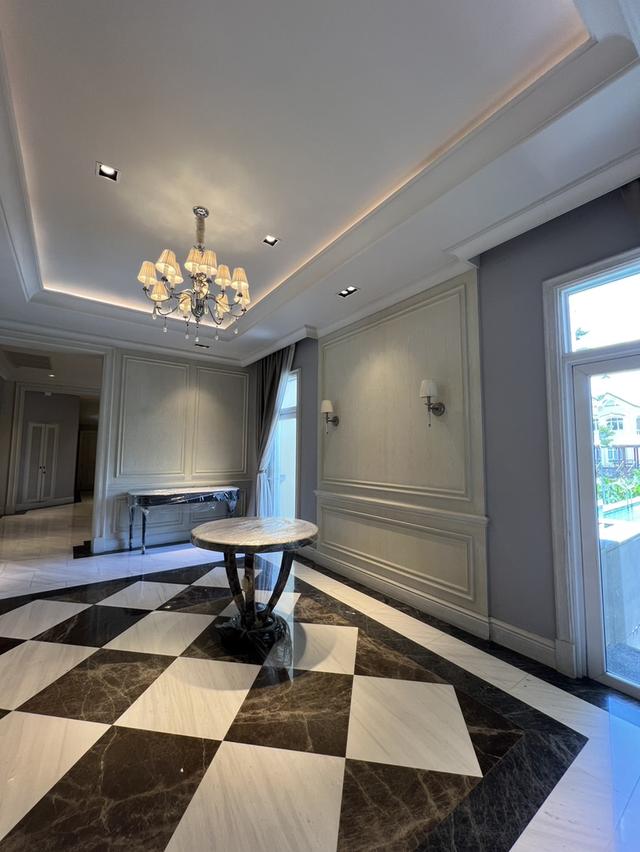 ขายคฤหาสน์หรู 2 ชั้น The Royal Residence เกษตร-นวมินทร์ พื้นที่กว่า 1,000 ตร.ม. 4