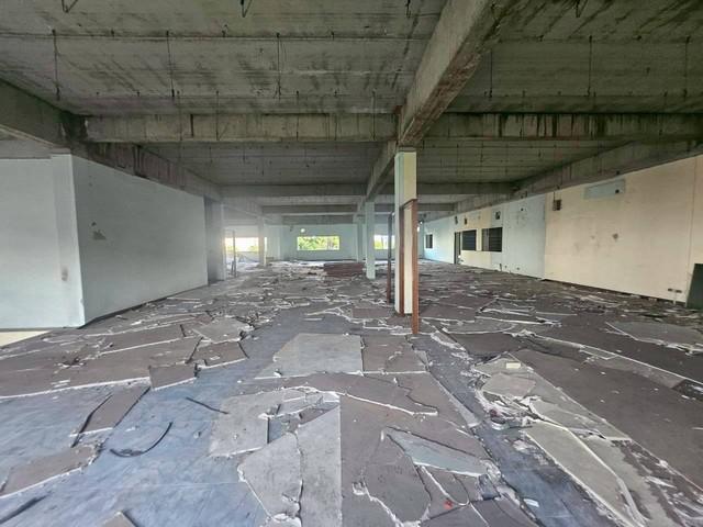 ขายที่ดินพร้อมสิ่งปลูกสร้างใกล้นิคมอมตะนครชลบุรี ผังม่วงลาย บนเนื้อที่ 4 ไร่ 5
