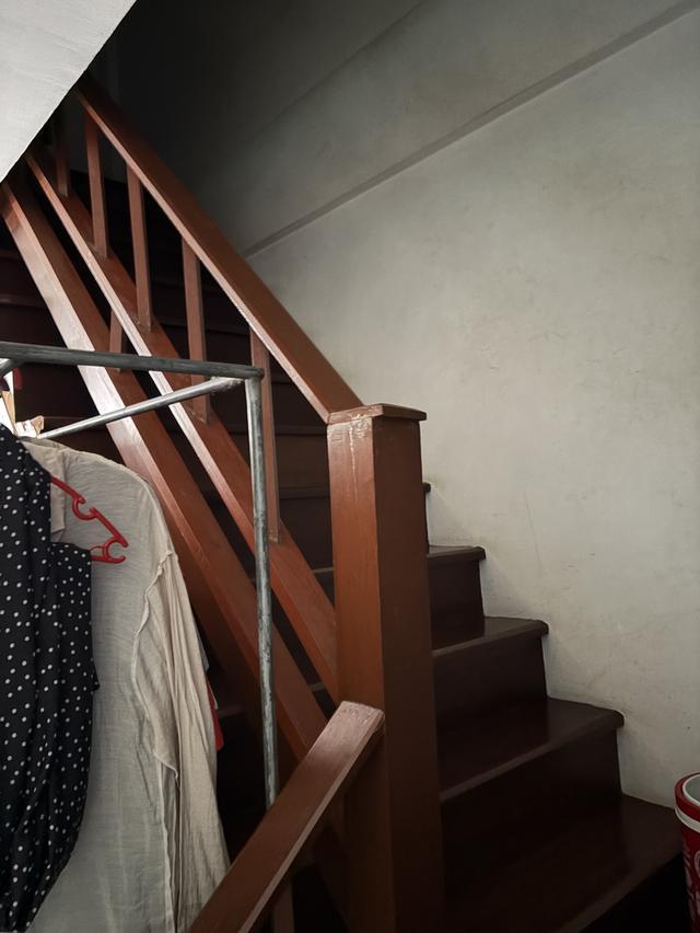 บ้านทาวน์เฮ้าส์ หมู่บ้านพูนสินธานี 1 เคหะร่วมเกล้า 64 5