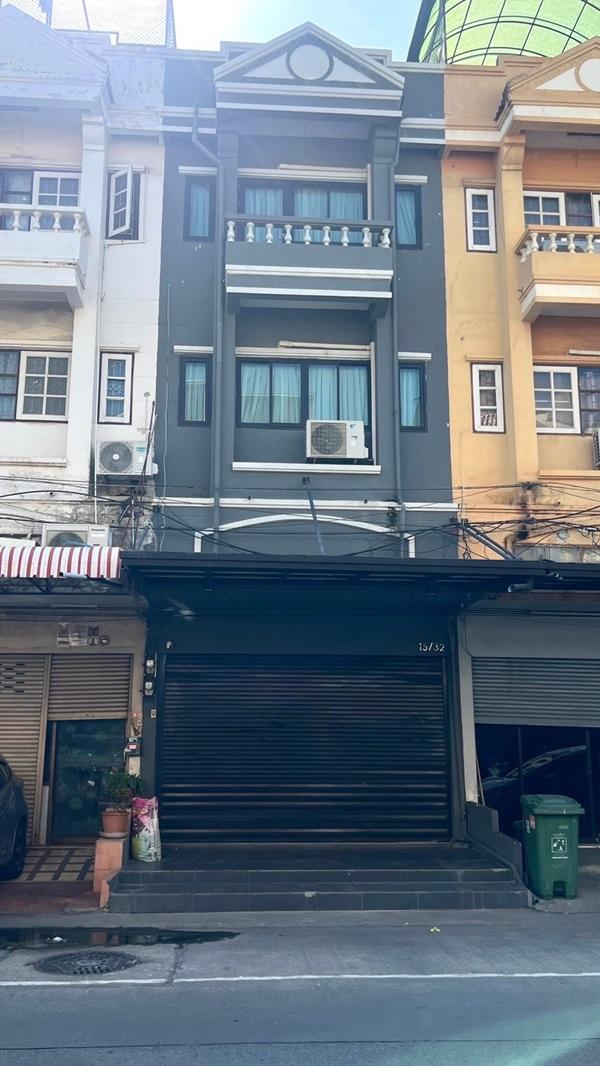 อาคารพาณิชย์ ตึกแถวให้เช่า 3 ชั้นครึ่ง หมู่บ้านกัญญาเฮ้าส์ ซอยด่านสำโรง62 โทร 0974563645 1