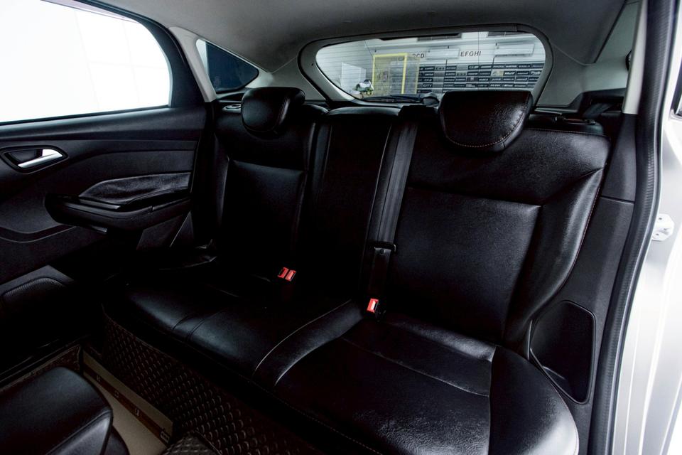 FORD FOCUS 1.6 SPORT TREND 5DR 2014 15