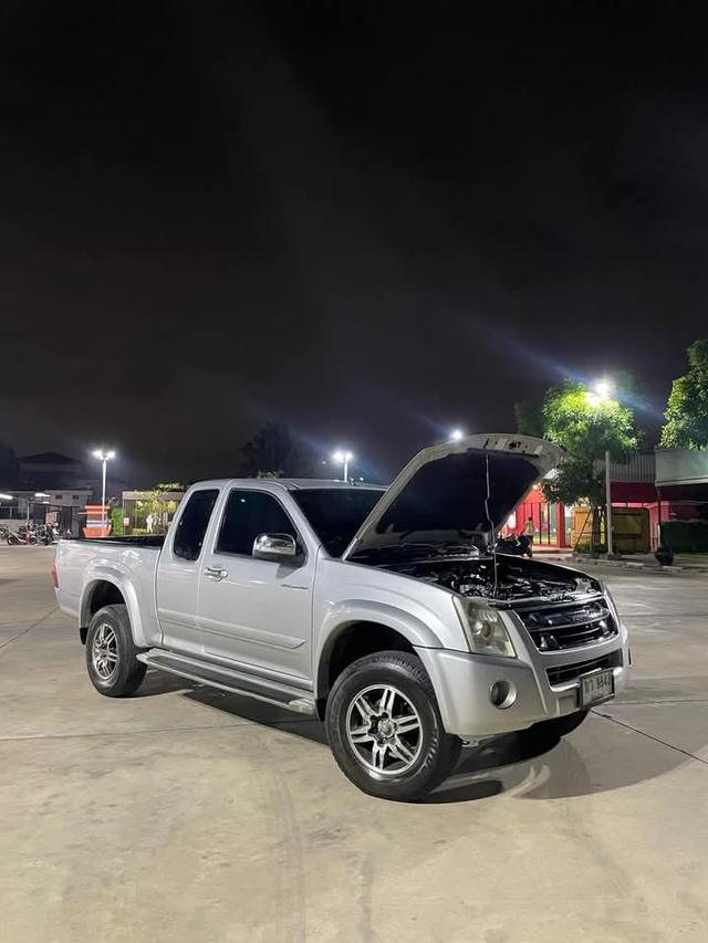 Isuzu D-Max ปี 2010 สีเทา