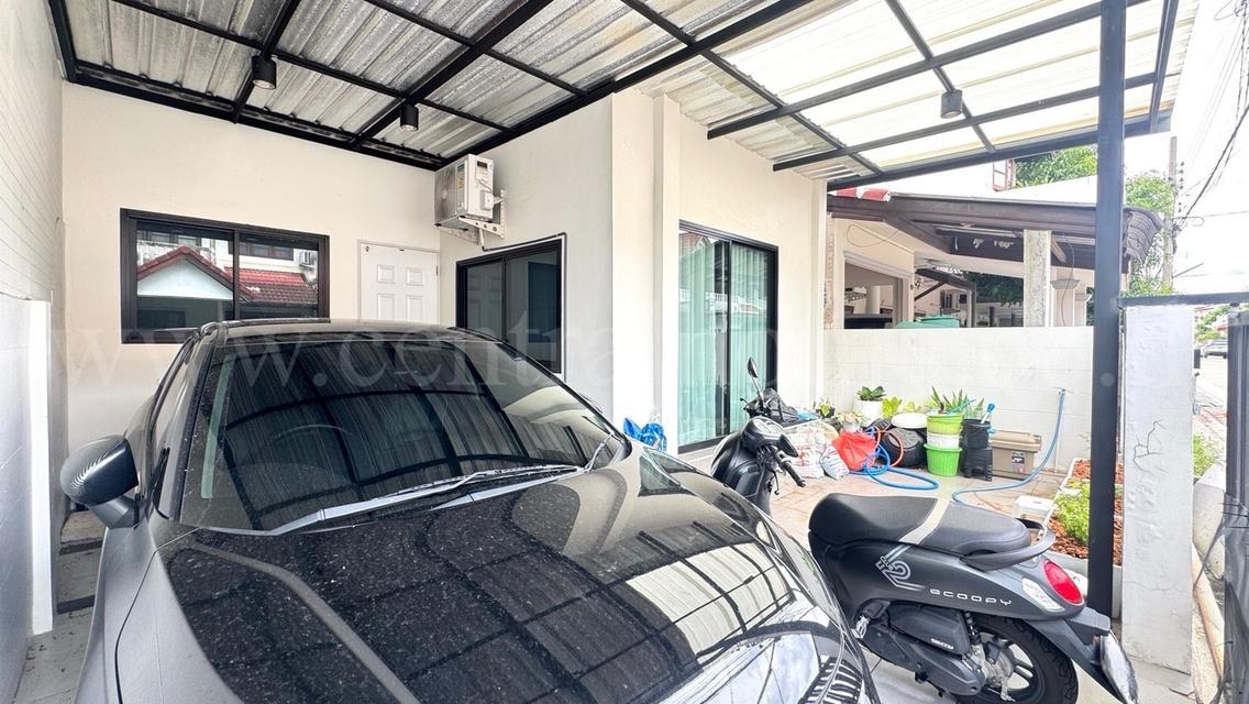 ทาวน์โฮม ซื่อตรง รัตนาธิเบศร์ ใกล้รถไฟฟ้าสายสีม่วง สถานีไทรม้า 2