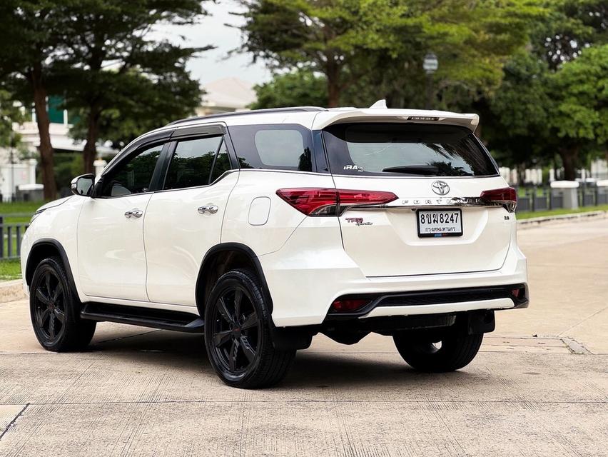 (แจ้งรหัสรถ AVA8247) ⭐️ TOYOTA FORTUNER TRD Sportivo 2.8V 2WD ปี 2016 ใช้งานน้อย รูปที่ 2