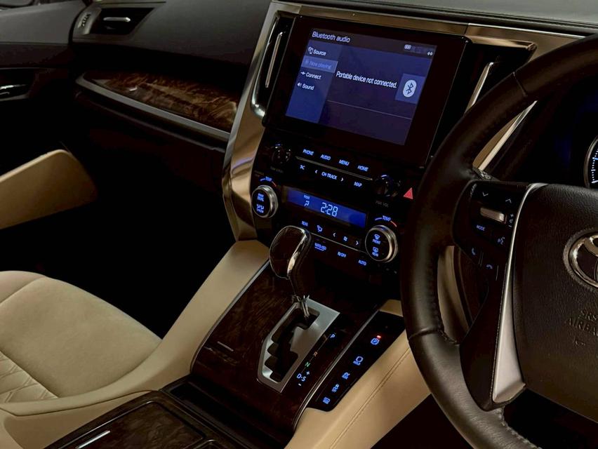 Toyota vellfire 2.5 hybrid X ปี 2021 10