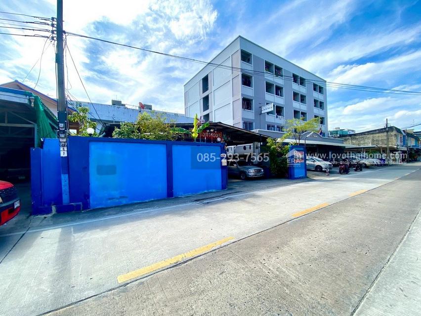 ขายบ้านเดี่ยว 2 ชั้น ซอยนวมินทร์42 พื้นที่ 95 ตารางวา ขาย 16.5 ล้านบาท ทำเลดีมาก ถนนเมน เข้าซอยเพียง 100 เมตร ใกล้เดอะมอลล์บางกะปิ 10