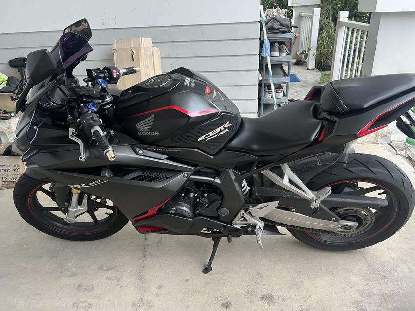 รถจักรยานยนต์ honda cbr250rr