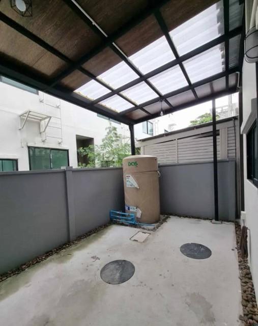 ให้เช่าทาวน์โฮม 3 ชั้น หมู่บ้านกลางเมือง รามอินทรา พร้อมเฟอร์นิเจอร์ ทำเลใกล้แฟชั่นไอซ์แลนด์ รถไฟฟ้า และ จุดขึ้น-ลงทางด่วน ที่จอดรถ 2 คัน 9