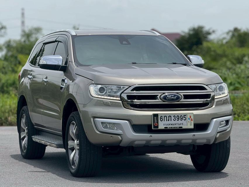 FORD EVEREST Wagon 4dr  Titanium+ 7st Auto 6sp RWD 2.2DC  Y17. สีน้ำตาล  เกียร์ออโต้ 4