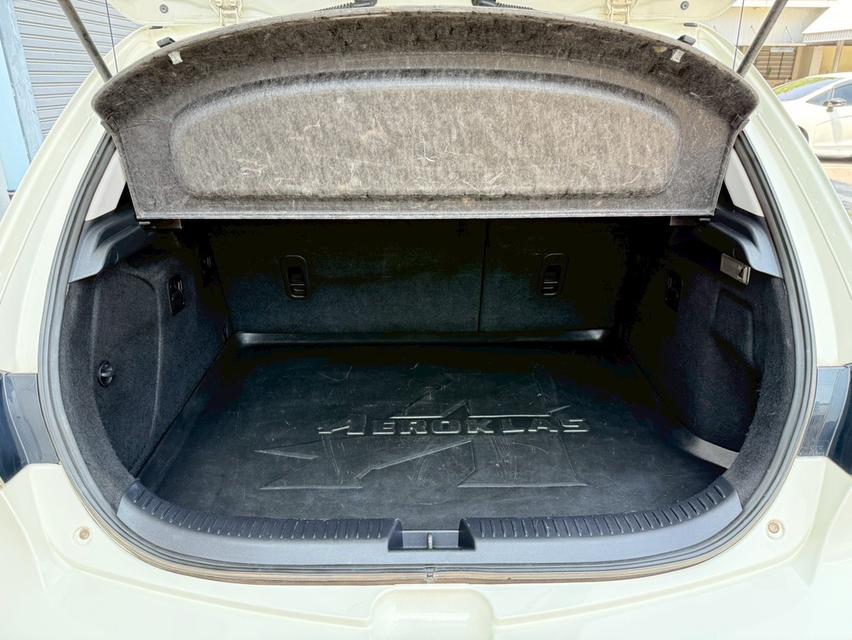 MAZDA3  2.0R SPORT TOP 2009 สีขาว MINOR CHANGE รูปที่ 17