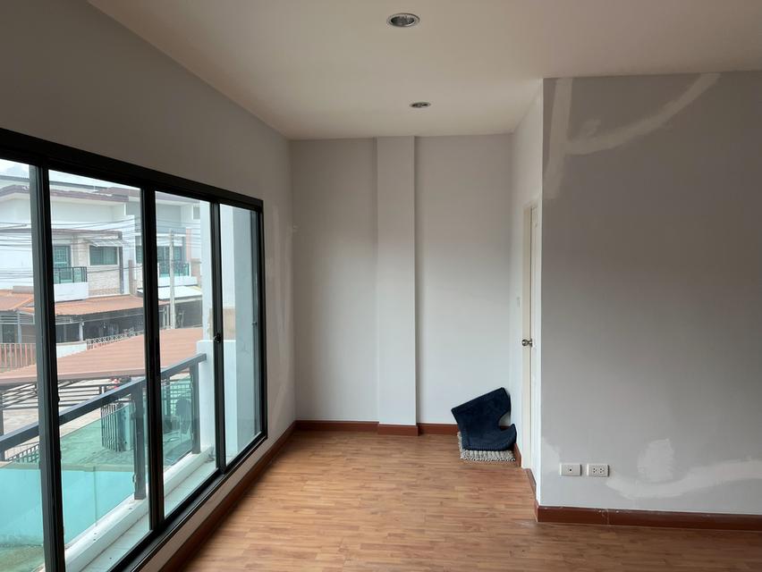 ขายด่วน! ทาวน์โฮม 2 ชั้น โครงการ Living Residence รังสิต-ราชพฤกษ์ ติดถนนใหญ่ ใกล้รถไฟฟ้าสายสีแดง 5 นาที 6