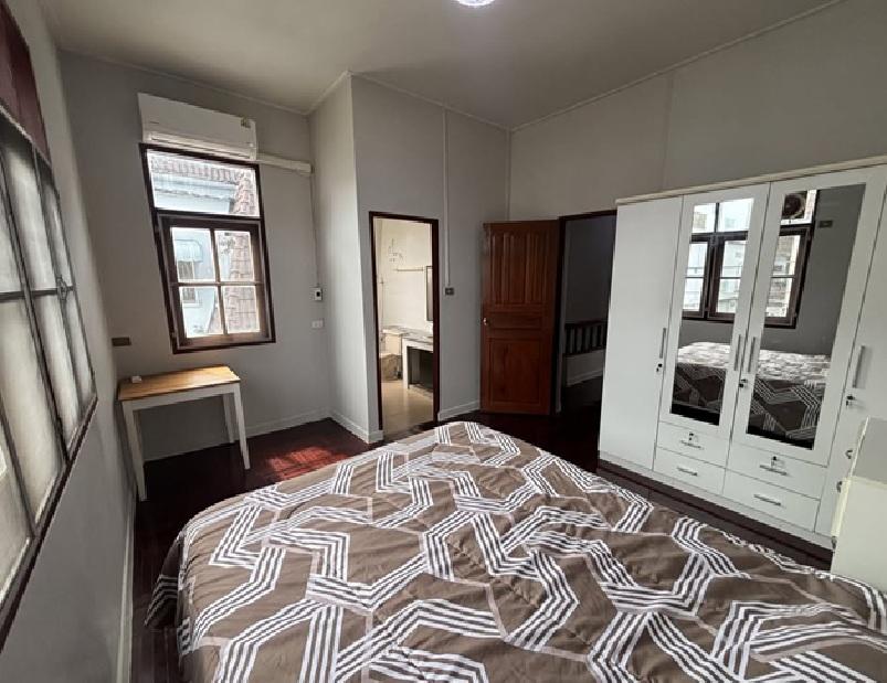 ให้เช่าทาวน์โฮม 3 ชั้น / ทำเลซอยอ่อนนุช 39 / พื้นที่ดิน 40 ตารางวา / พื้นที่ใช้สอยกว่า 250 ตารางเมตร / จอดรถ 2-3 คัน 7