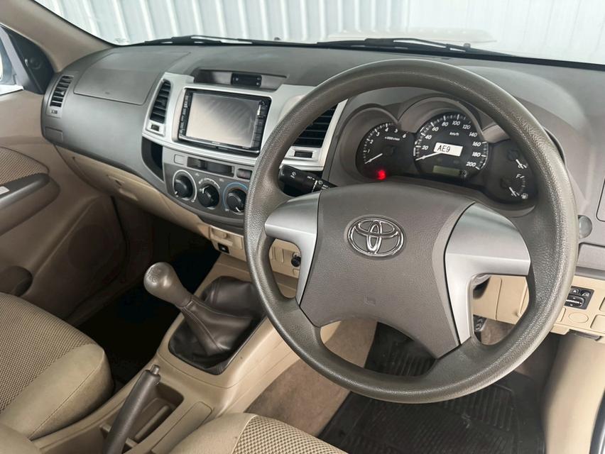 Toyota Vigo 2.5E Prerunner Cab ดีเซล เกียร์ธรรมดา ปี2013 12