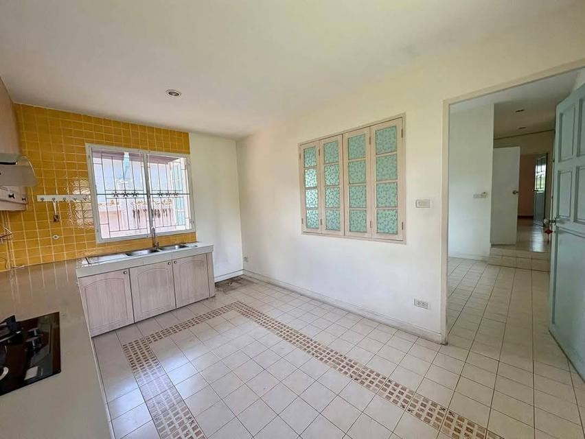 ขายบ้านเดี่ยวปุณณวิถี สุขุมวิท หมู่บ้านเมืองทอง 149ตร.ว หลังมุม 4ห้องนอน ใกล้BTS วชิรธรรม อุดมสุข ศรีนครินทร์ ไม่มีค่าส่วนกลาง เงียบสงบ 0879074045 9