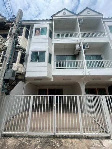 ทาวน์โฮม 3 ชั้น 4 ห้องนอน 3 ห้องน้ำ ชอยเรวดี 75 ใกล้MRTบางกระสอ นนทบรี 1