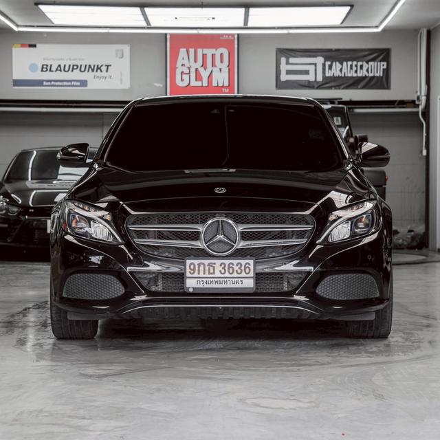 รหัสรถ 67GG3636 BENZ C350e AVANTGARDE ปี 2018