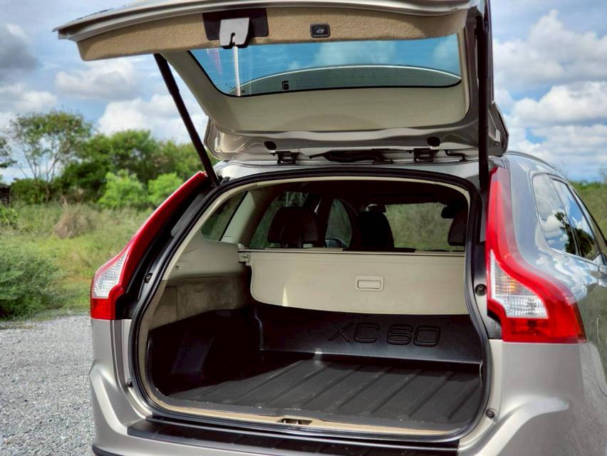  VOLVO XC60 D4 Turbo (Diesel) 2014 SUVหรู วิ่งน้อย สภาพสวยๆ ในราคาที่คุ้มมากๆ 9