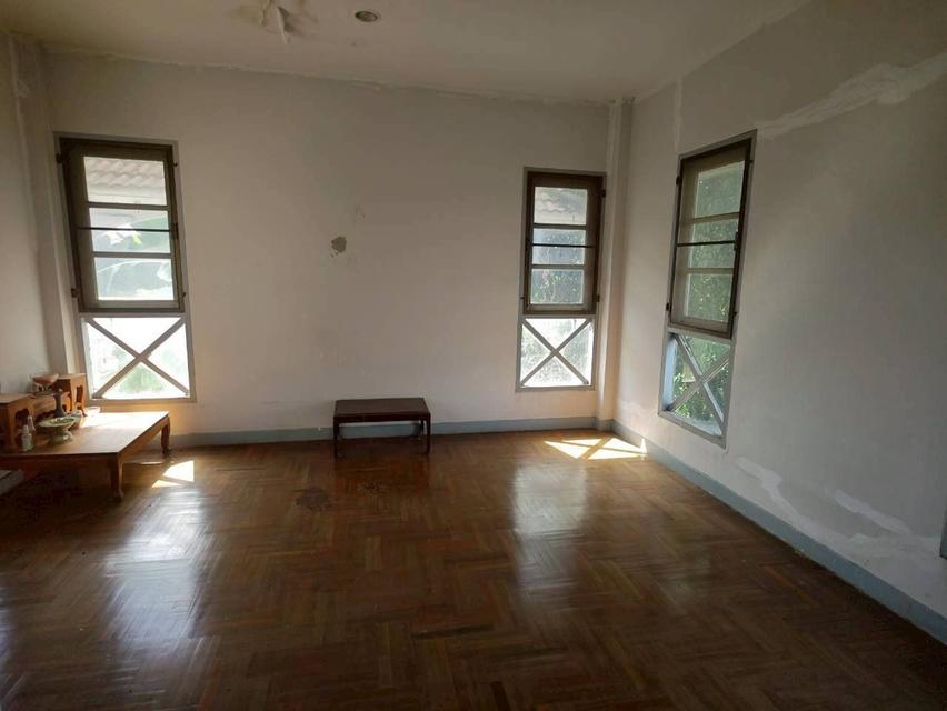 ขายบ้านพร้อมที่ดิน ทำเลดี หมู่บ้านพาราไดซ์การ์เด้นท์ เขตลาดกระบัง จังหวัดกรุงเทพมหานคร 6