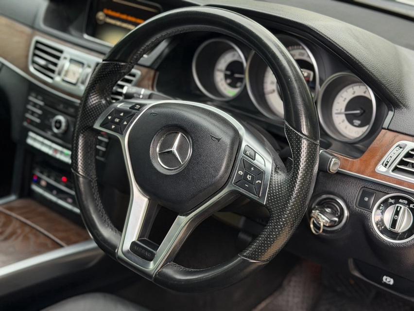 Benz E200 Edition E W212 Facelift ปี 2016 เจ้าของเดียว ใช้งานน้อย เบนซินล้วน หายาก รูปที่ 9