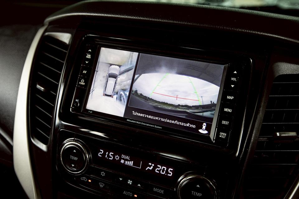 MITSUBISHI PAJERO SPORT 2.4 GT Premium ปี 2019 สีเทา มือเดียวป้ายแดง 18