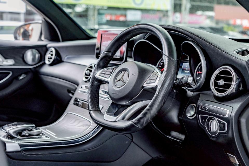 รหัสรถ NP44 BENZ GLC250d AMG 4MATIC 2017 13