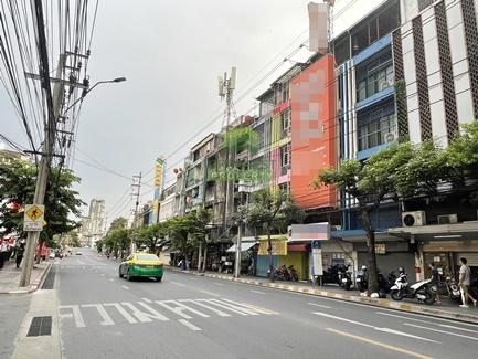 อาคารพาณิชย์ 5.5 ชั้น ถนนบรรทัดทอง ตกแต่งสวย ทำเลใจกลางเมือง 1