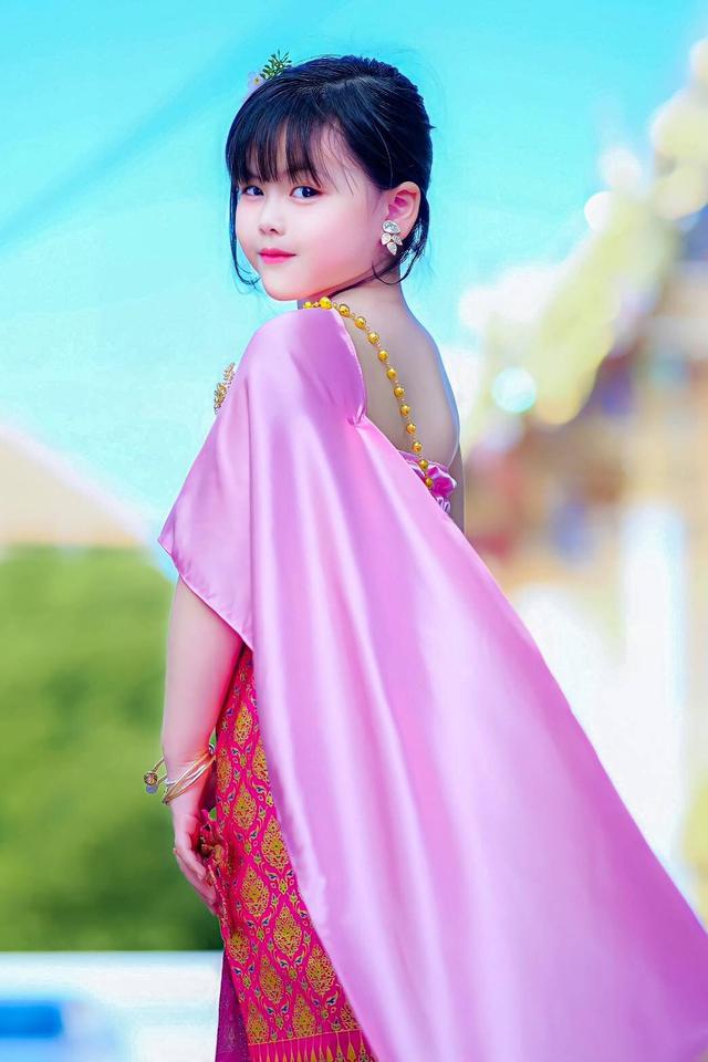 รูป ชุดไทยเด็กหญิง setสไบกับกระโปรงยาวผ้าถุง 5