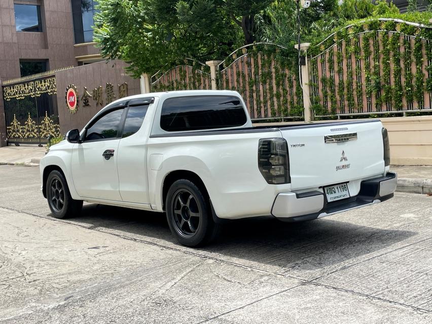 MITSUBISHI TRITON ALL NEW MEGA CAB 2.5 GLX ปี 2020 เกียร์Manual แต่งสวยสภาพนางฟ้า