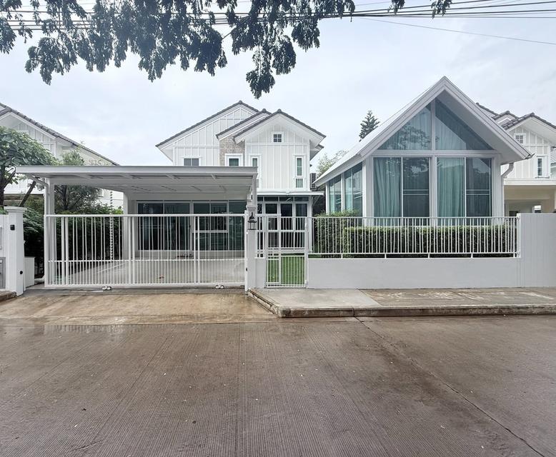 U1510 ให้เช่าบ้านเดี่ยว 2 ชั้น โครงการ Villaggio 2 ศรีนครินทร์-บางนา บ้านพร้อมเฟอร์ ทำเลดีเดินทางสะดวก เข้าออกได้หลายทาง 1