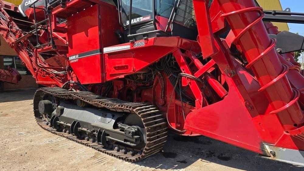 ส่งต่อรถตัดอ้อย Case IH A8800 ปี 2016 4