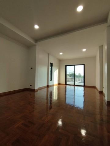 บ้านเดี่ยว 2 ชั้น หมู่บ้าน สินทรัพย์นคร พุทธมณฑลสาย 2 เขตบางแค กรุงเทพฯ รีโนเวทใหม่ทั้งหลัง ดีไซน์โมเดิร์น 17