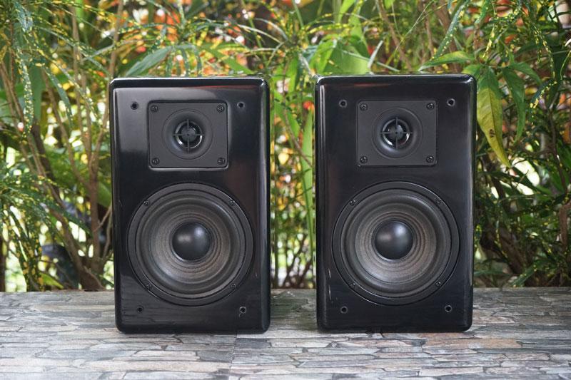 ลำโพง บุคเชลล์ดำเปียโนสวยๆ เสียงดี สำหรับคนไม่ยืดติด